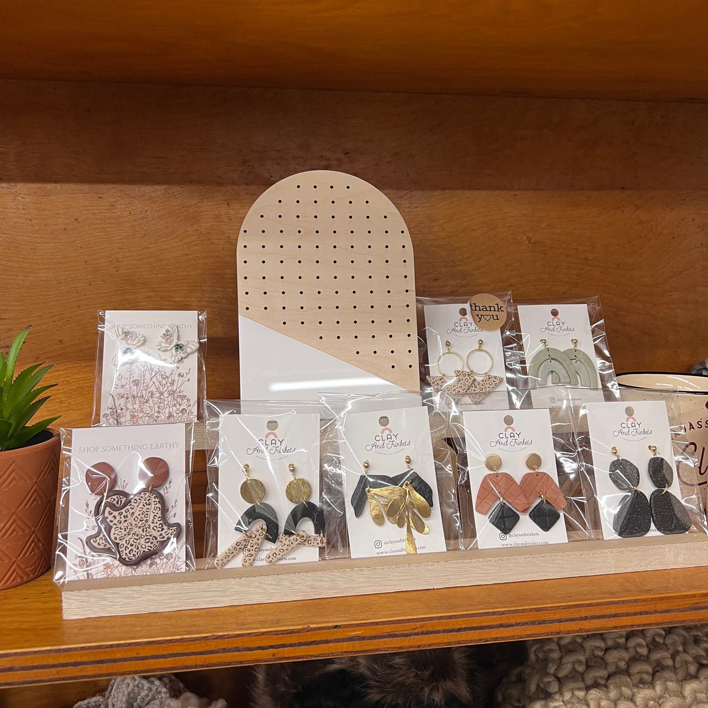 Minimalist Arch Earring Display |Stud Earring Organizer | Earring Stand | Stud Earring Display